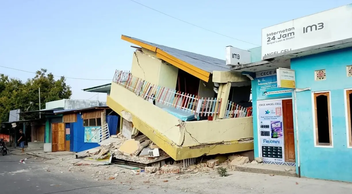 Isla de Flores, Indonesia · 15 de agosto de 2026 · M 7,7