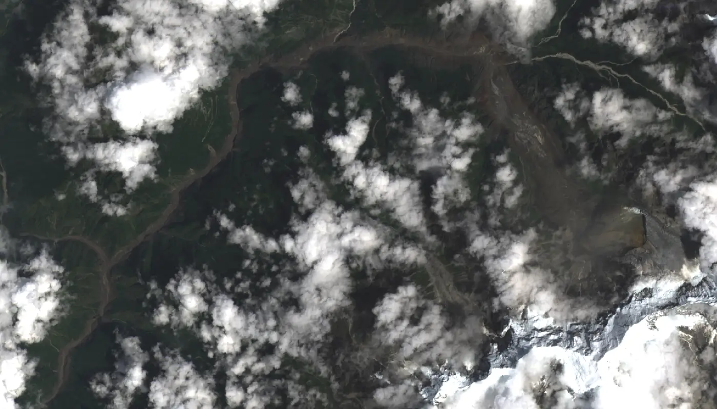 Langtang Lirung, Nepal · 26 de agosto de 2026 · No fue un terremoto